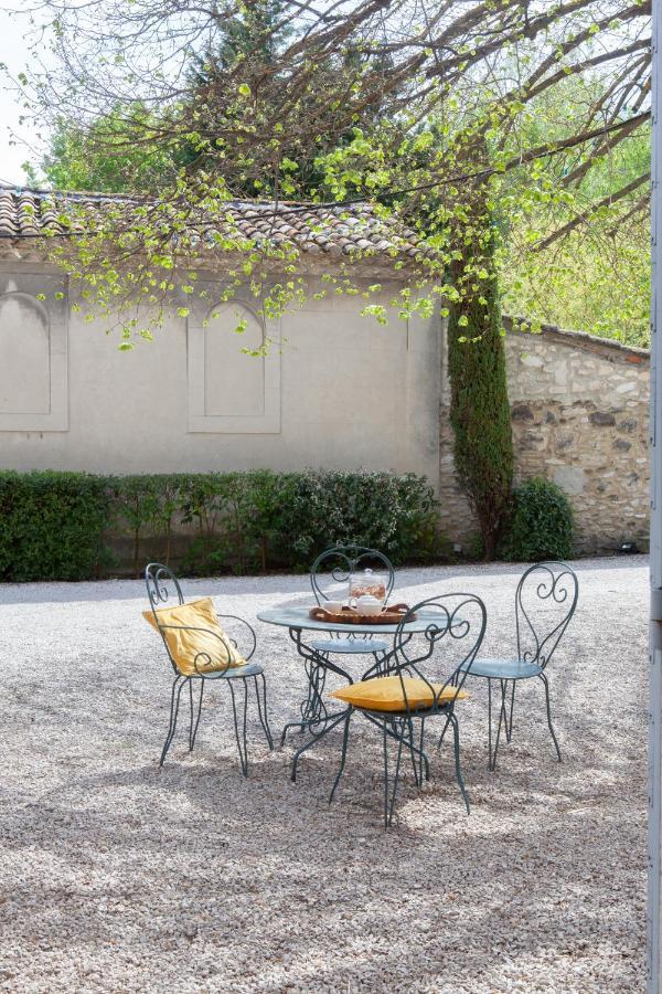 Отель Domaine De Blanche Fleur Chateauneuf-de-Gadagne Экстерьер фото