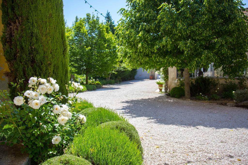 Отель Domaine De Blanche Fleur Chateauneuf-de-Gadagne Экстерьер фото