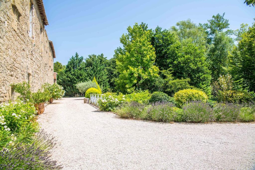 Отель Domaine De Blanche Fleur Chateauneuf-de-Gadagne Экстерьер фото